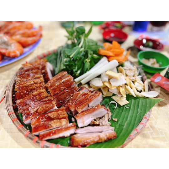 HEO QUAY GIÒN MẸT